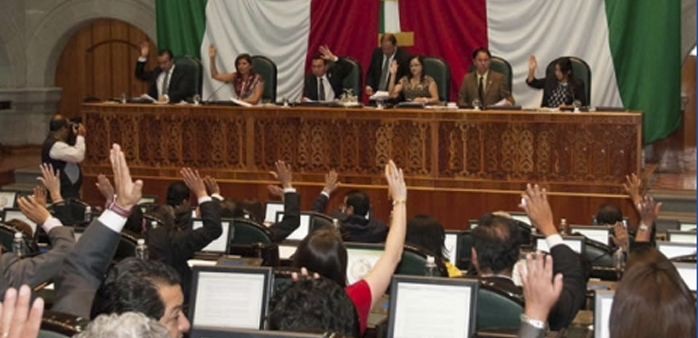 30-octubre-2015-7-Notiticias-Estado-de-Mexico-CONGRESO-LOCAL-integran-comite-de-desarrollo