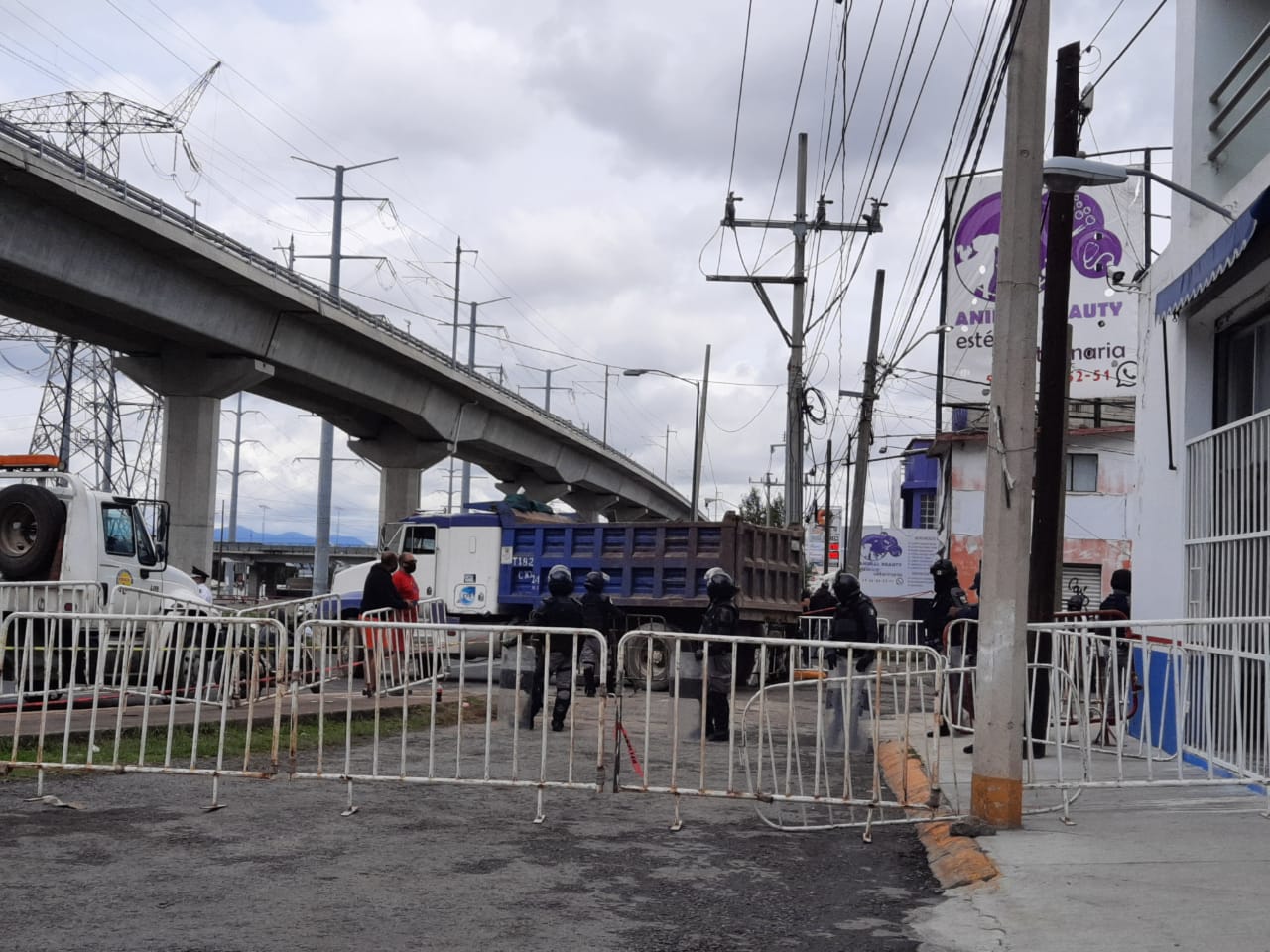 Piden aclarar obra en las Torres, tras incidente con vecinos Observer