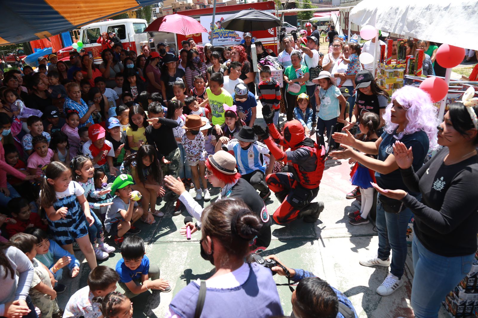 Marcha realizada el 26 de septiembre de 2022 en la Ciudad de México para conmemorar el octavo aniversario de la desaparición de los 43 normalistas de Ayotzinapa. (Miguel Martínez/Obturador MX)