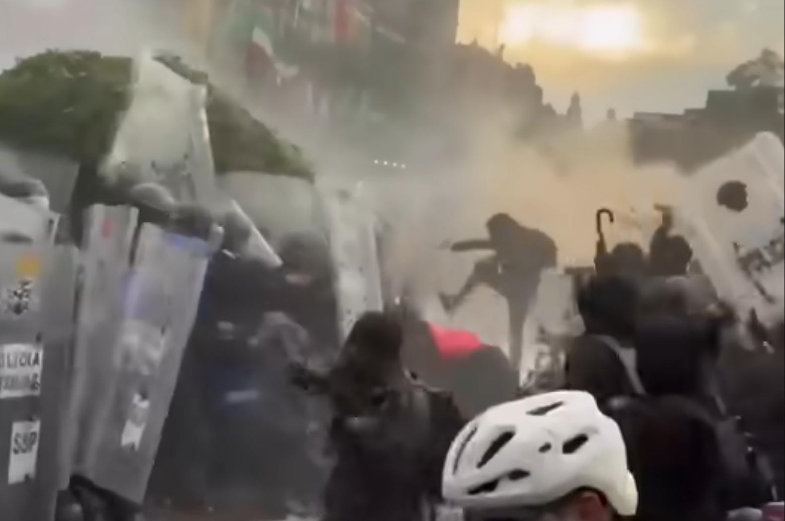 Desatan violencia por contraste